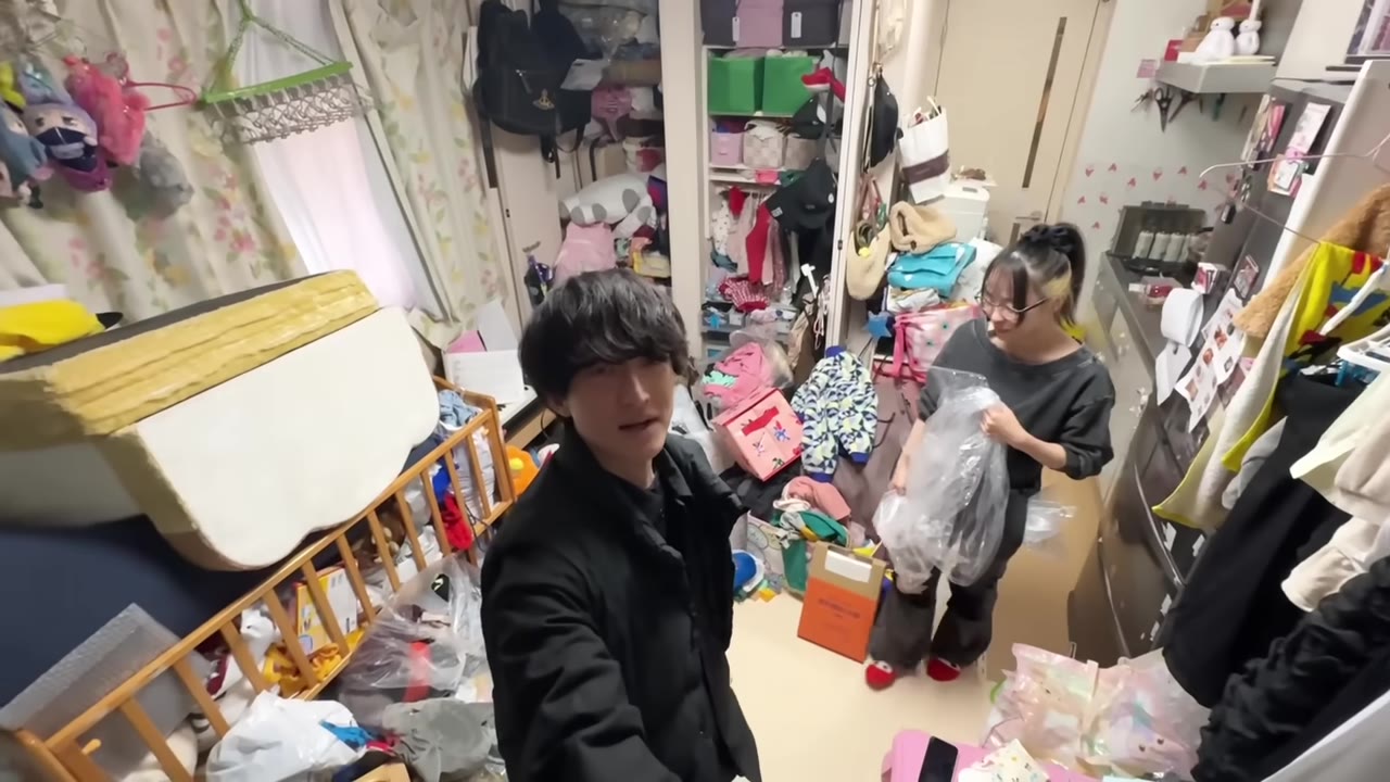 片付けスタート。いつでもゴミ袋を出せるように、ポケットに入れてある