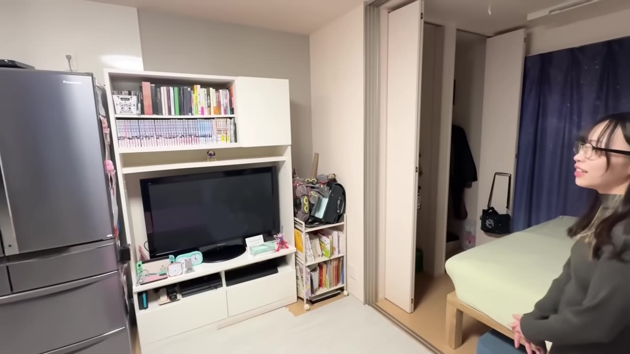 After：大きな棚を減らしたテレビまわり