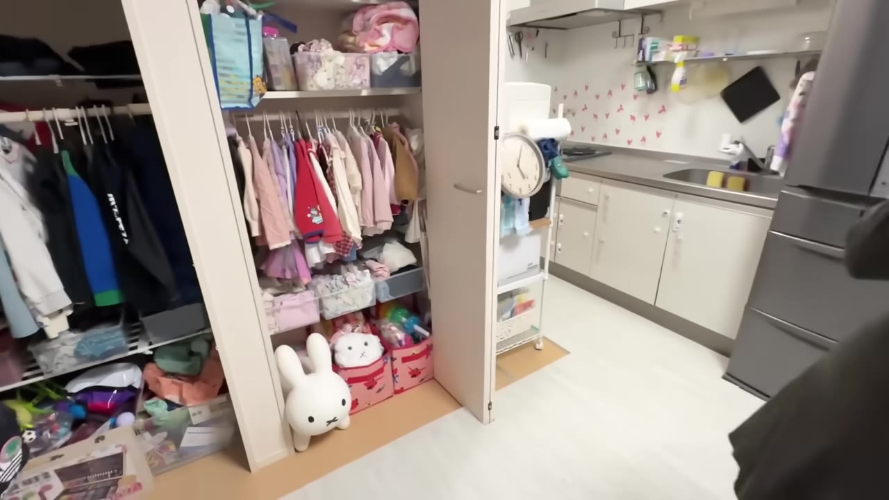 子ども2人分のクローゼットとおもちゃ置き場