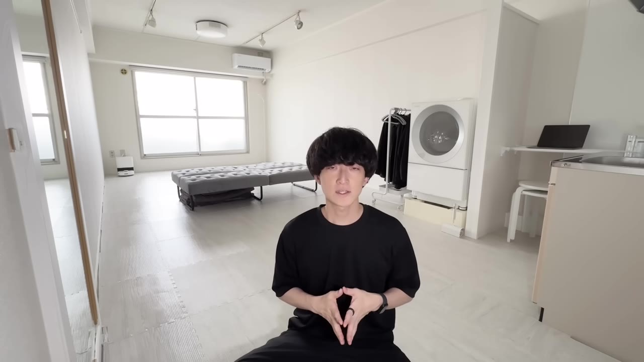YouTube版のタイトルは『引っ越しました。』です。雨の中