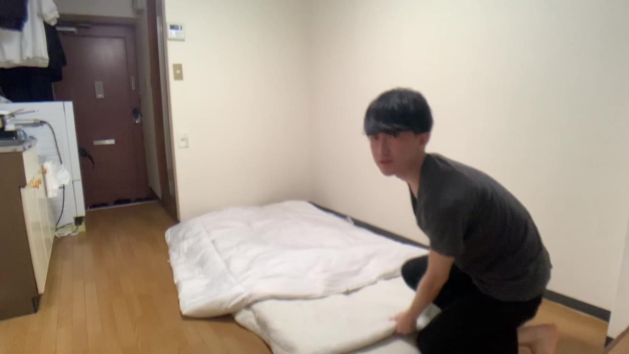寝る直前まで、マットレスは敷かない