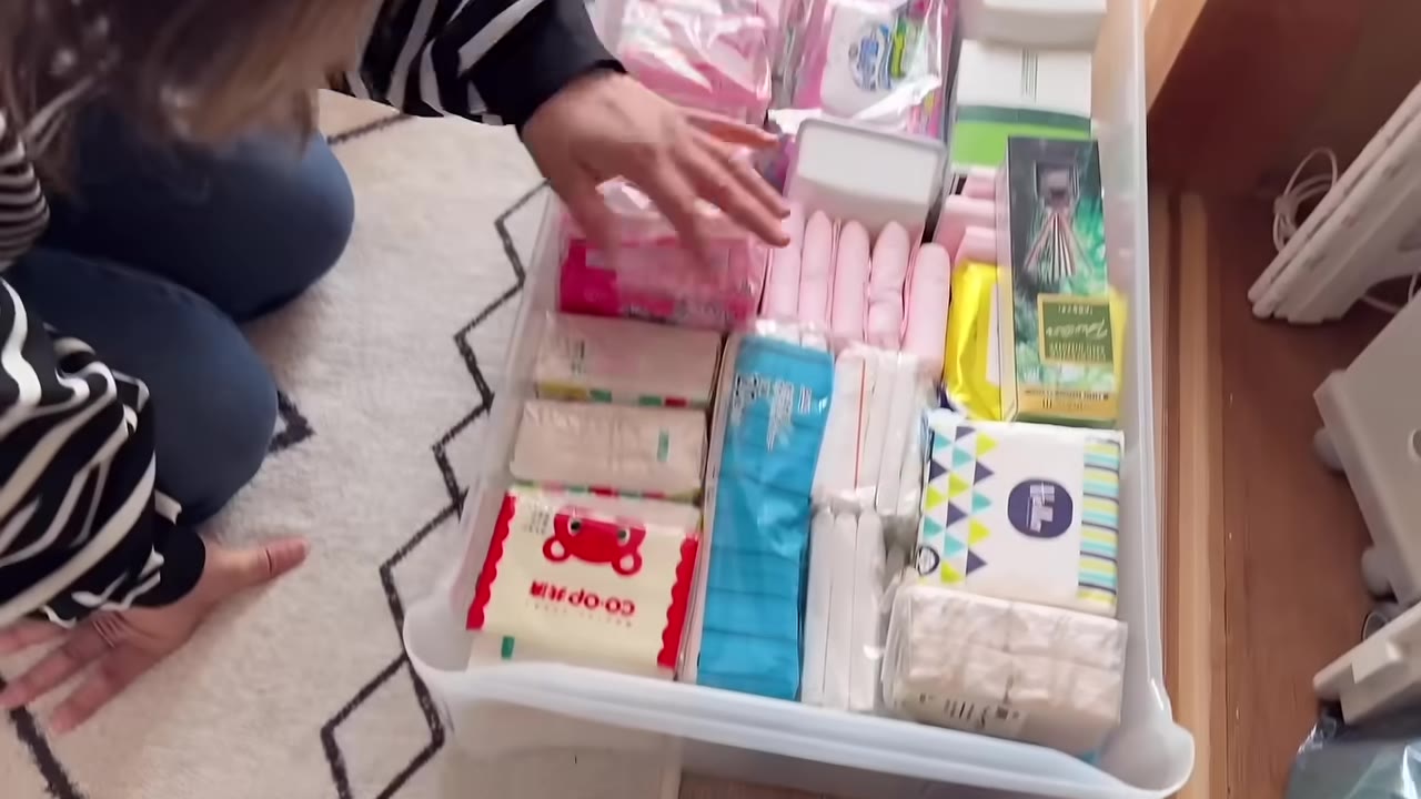 ポケットティッシュの山