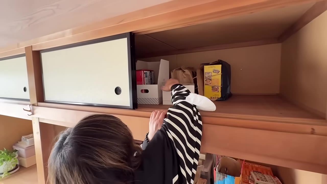押し入れの上段（天袋）から出てきた調理家電の箱