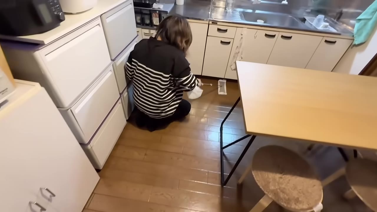 キッチンマットを外したフローリング