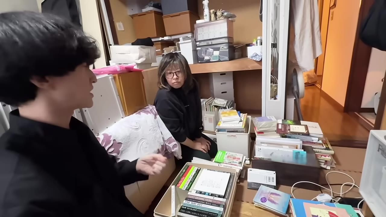 押し入れの中身を全部出して、必要なものだけ戻していく