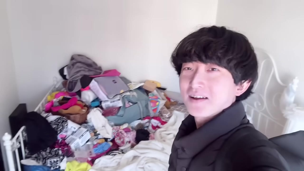 片付け前の部屋