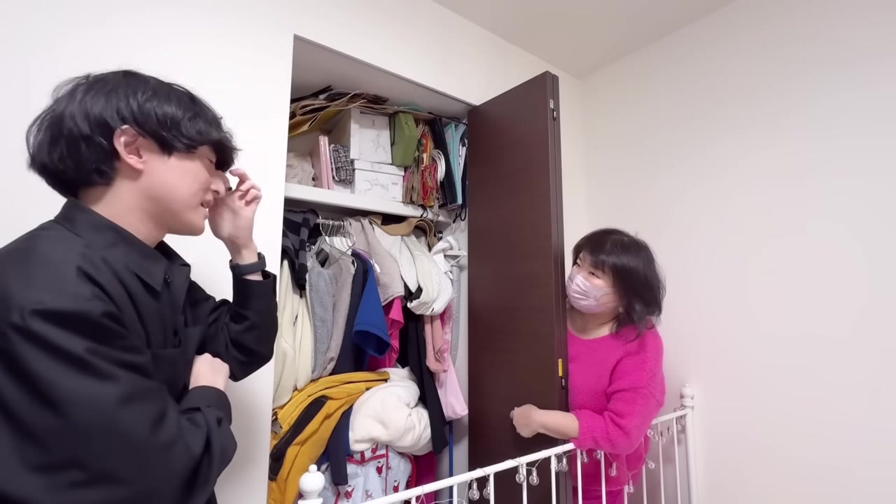 クローゼットの中身は意外と少なかった