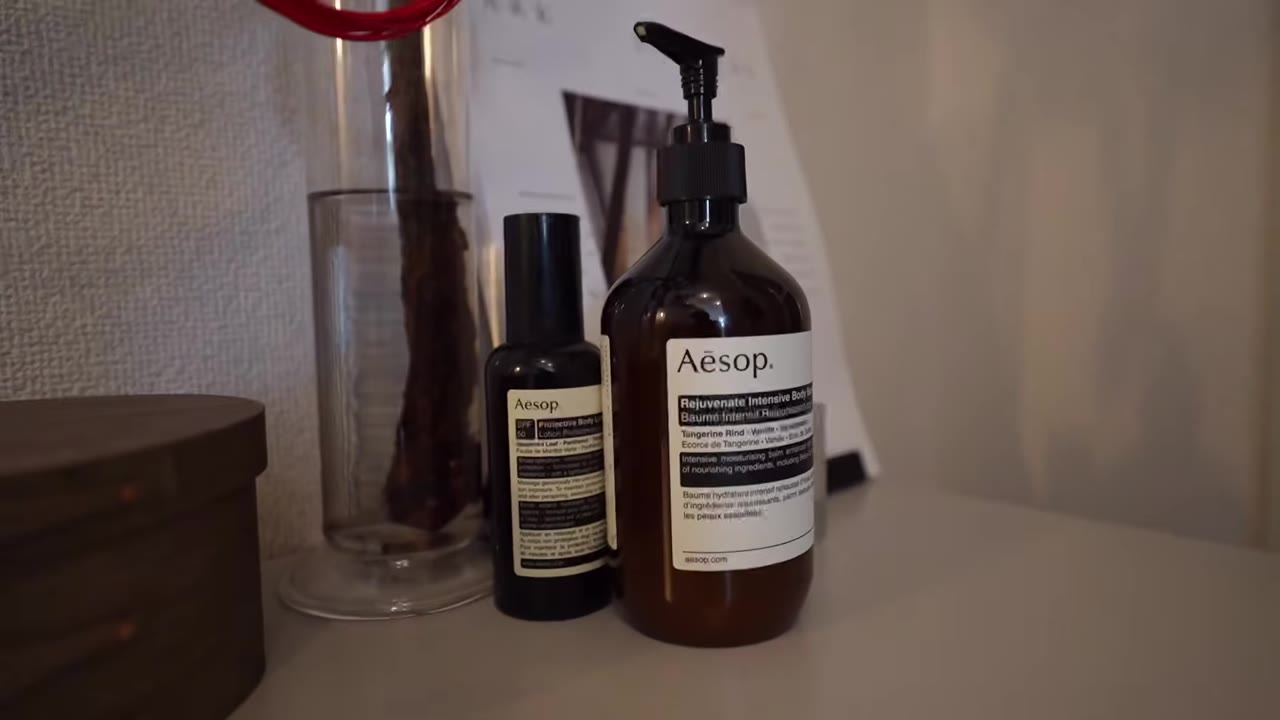Aesopのボトルと、枝物のお正月飾り